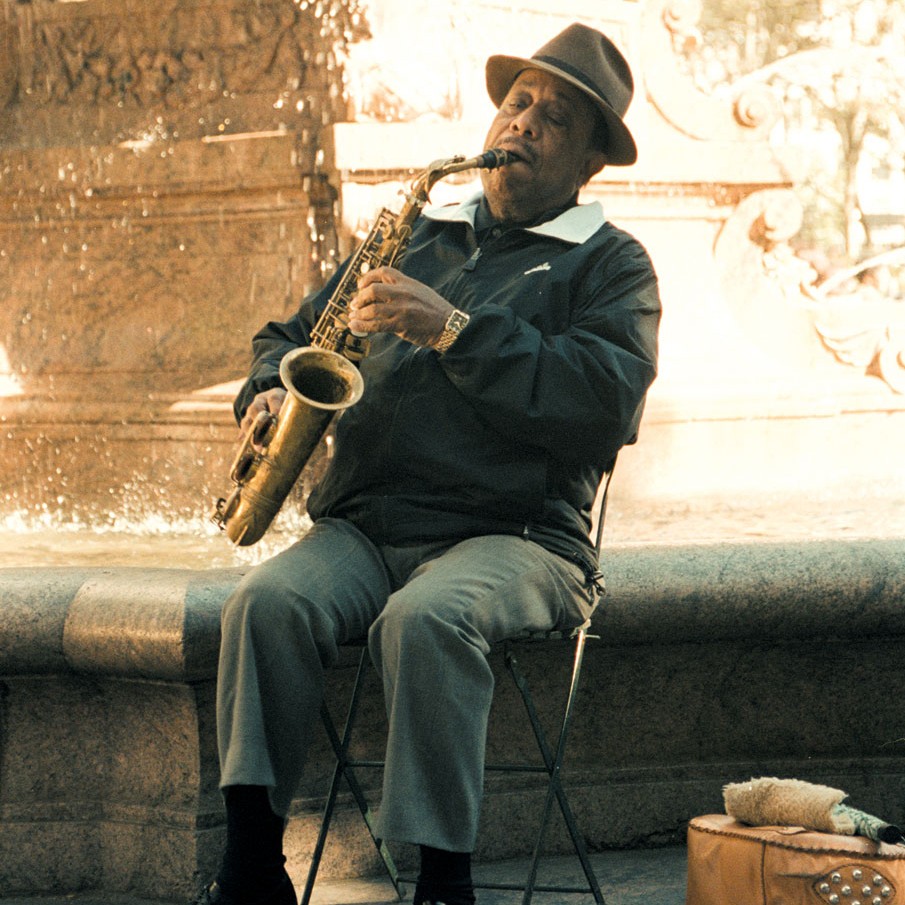 Hat playing. Lou Donaldson. Бибоп джазовый стиль. Шляпа уличного музыканта.